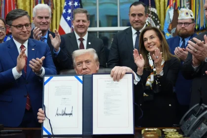 Trump Signs Bill to End Record-Long U.S. Government Shutdown